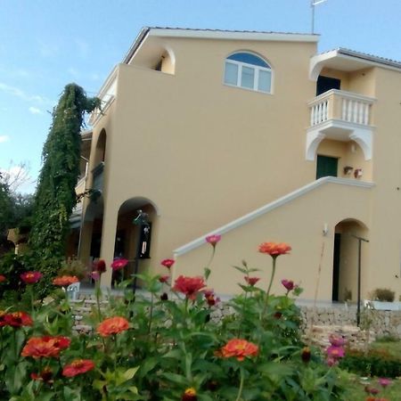 Apartments Meri Vodice Buitenkant foto